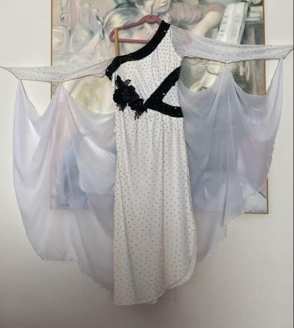 社交ダンス　ラテンドレス