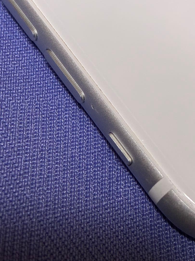 iPhone SE 64GB 白 第2世代 非純正バッテリー交換済 動作良好