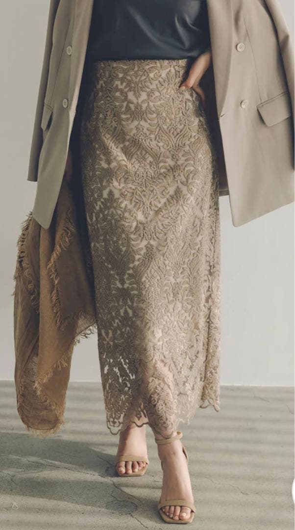 アニュアンス　エンブロイダリーレーススカート