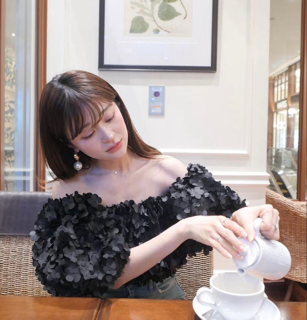 Bibiy. MAGNOLIA TOP トップス　オフショル