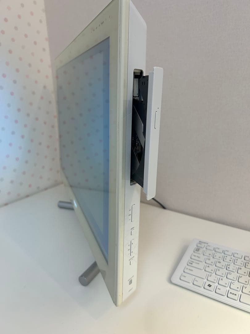 SONY VAIO 地デジ、ブルーレイ、HDMI入力、24インチ フルHD