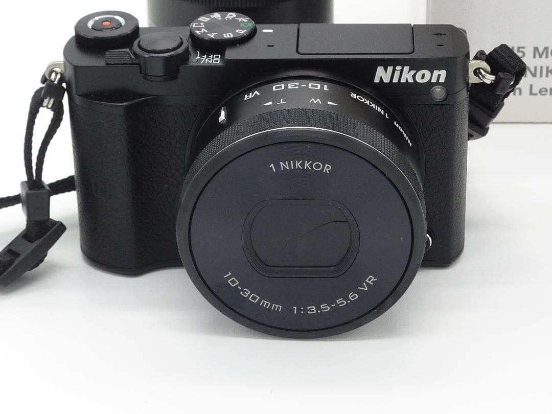 極上品☆最終値下げ！　Nikon 1 J5 ダブルレンズキット　人気のブラック