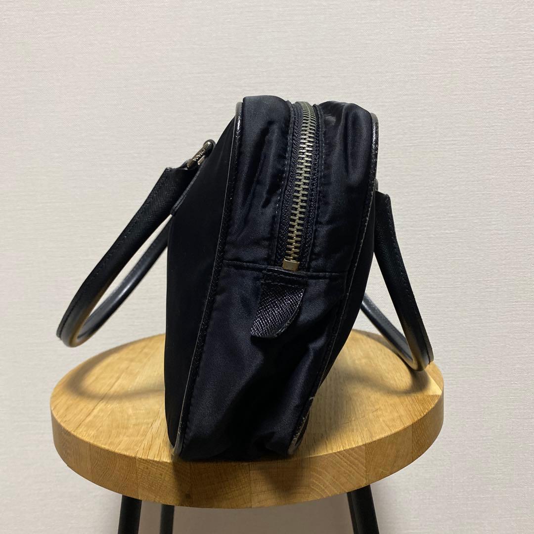 PRADA ナイロンハンドバッグ　ブラック