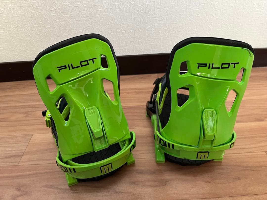 NOW PILOT スノーボードビンディング グリーン