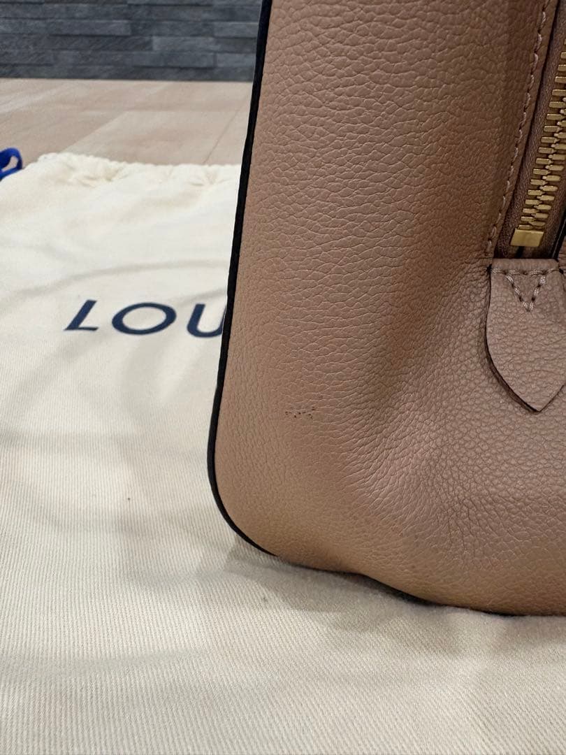 LOUIS VUITTON モンテーニュ