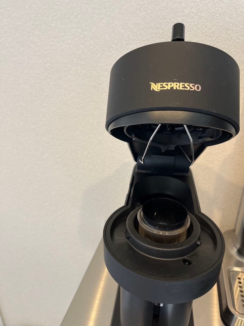 【美品】Nespresso エスプレッソマシン　ヴァーチュオ ネクスト 黒