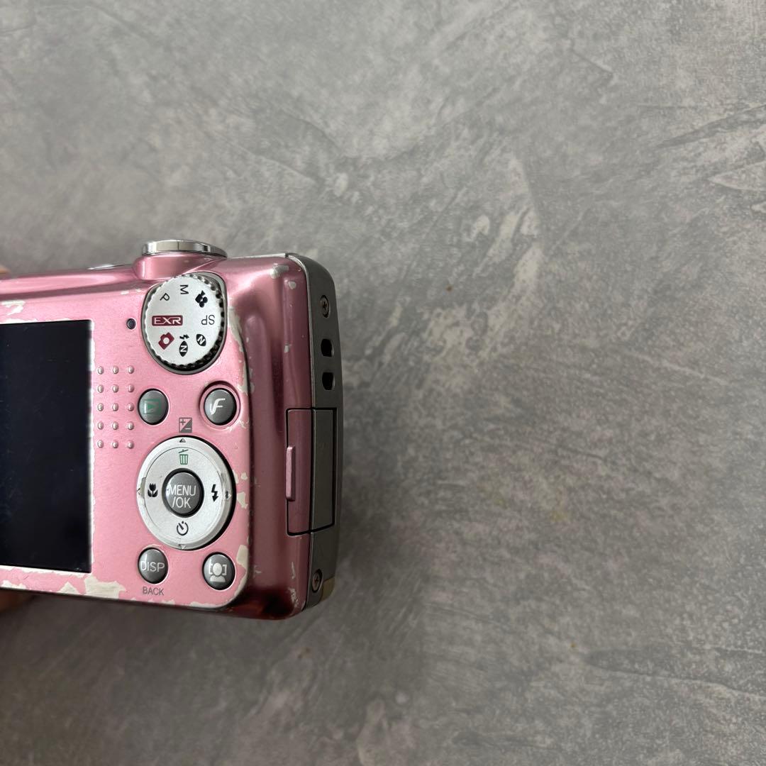 FUJIFILM FINEPIX F70EXR ピンク ※レンズカバー難あり