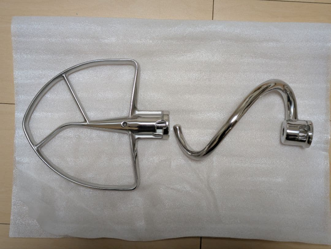 新品未使用のキッチンエイド業務用 7.6Lスタンドミキサー　KSM8WH