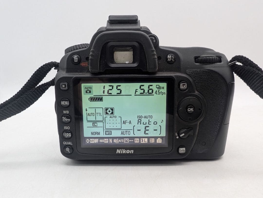 Nikon D5300 ダブルズームキット　デジタル一眼レフカメラ　Wi-Fi