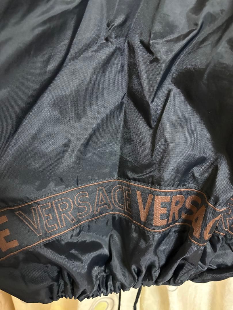 VERSACE ブラック ナイロンジャケット