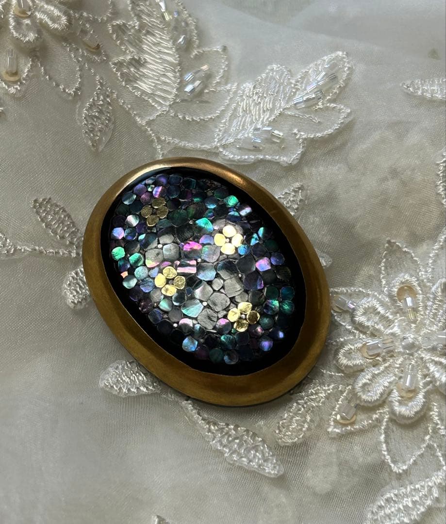 本鼈甲の螺鈿細工のブローチ永成作家物