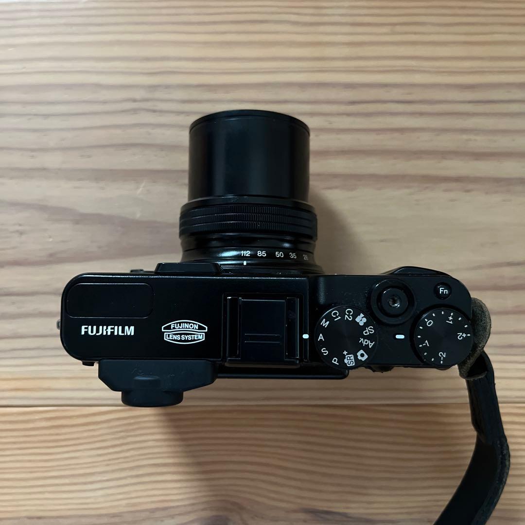 富士フイルム　X20 ブラック　美品　充電器追加しました。