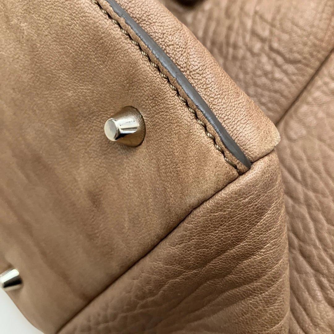 アニヤハインドマーチ　スタッズ使いレザーボストンバッグ　ショルダーベルトあり