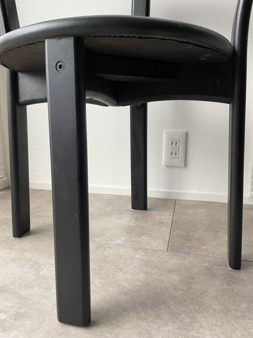 アームチェア　ビンテージチェア　レザーチェア　　　モダンデザイン