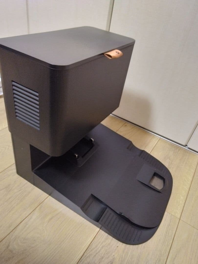 【使用半年】ルンバij用クリーンベース&専用ダストボックス、新品紙パックセット