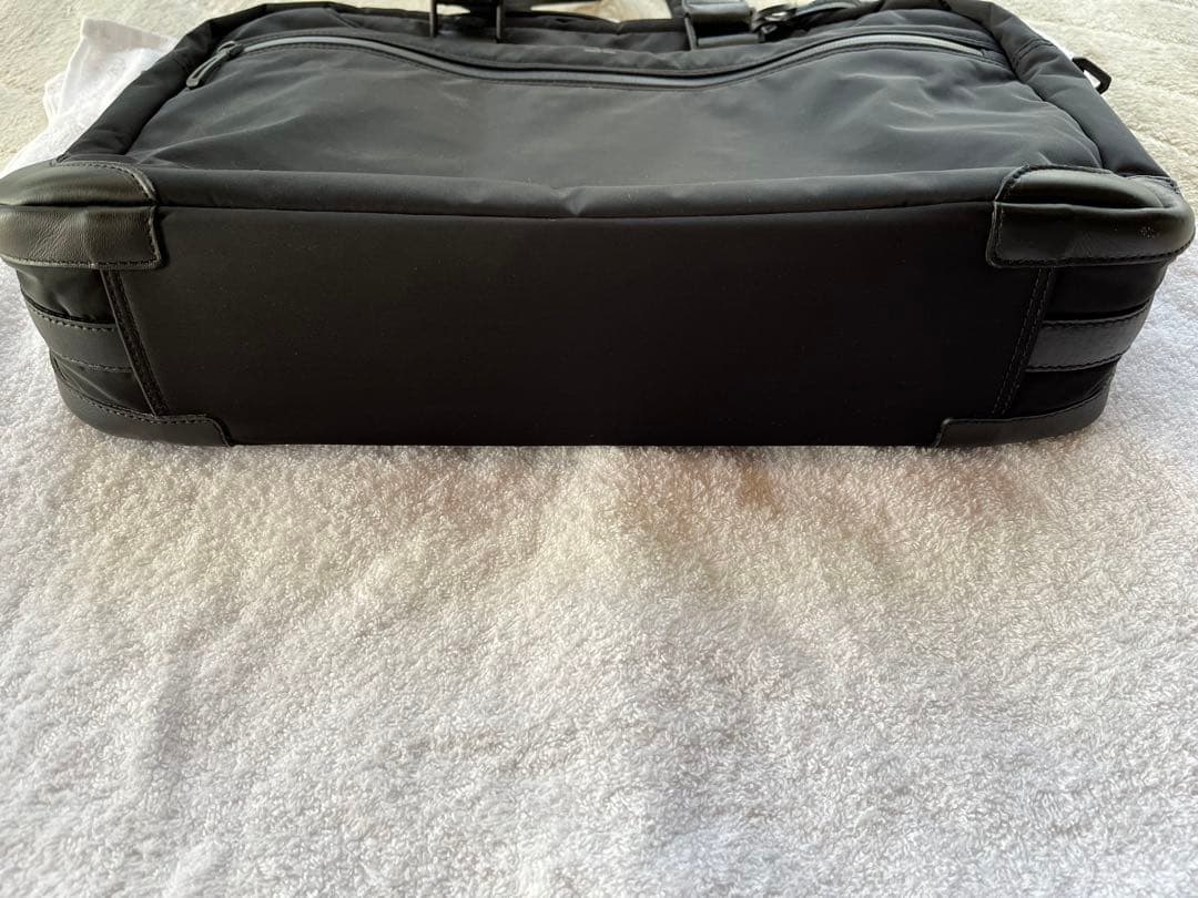 ペッレモルビダ ハイドロフォイル ブリーフバッグ PMO-HYD001 ブラック