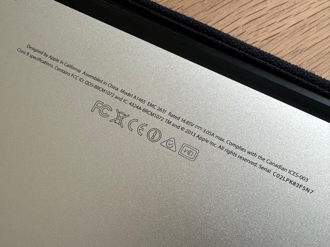 Apple MacBook Air (11インチ, Mid 2013)