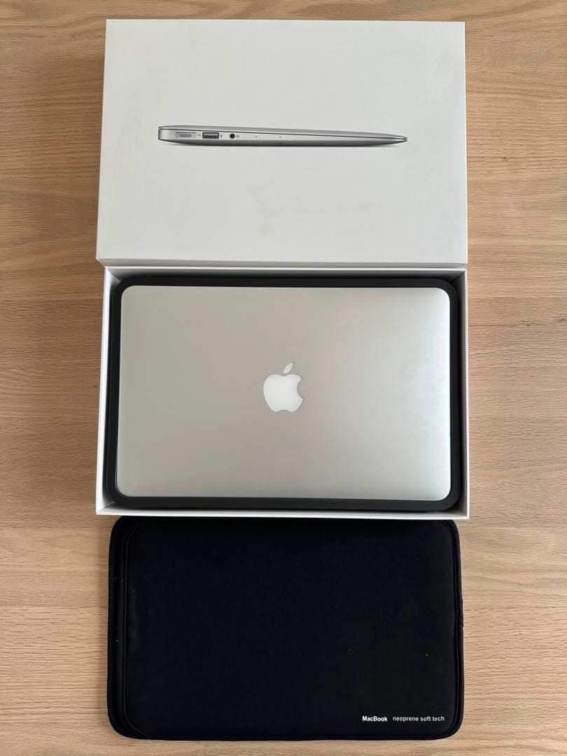 Apple MacBook Air (11インチ, Mid 2013)