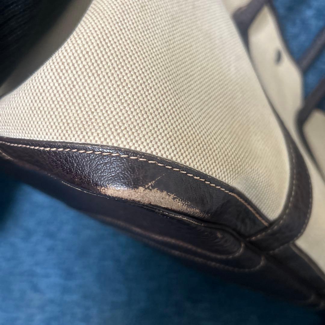 ベージュとブラウンのトート