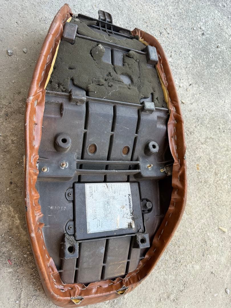 ゼファー400 タックロールシート 茶色