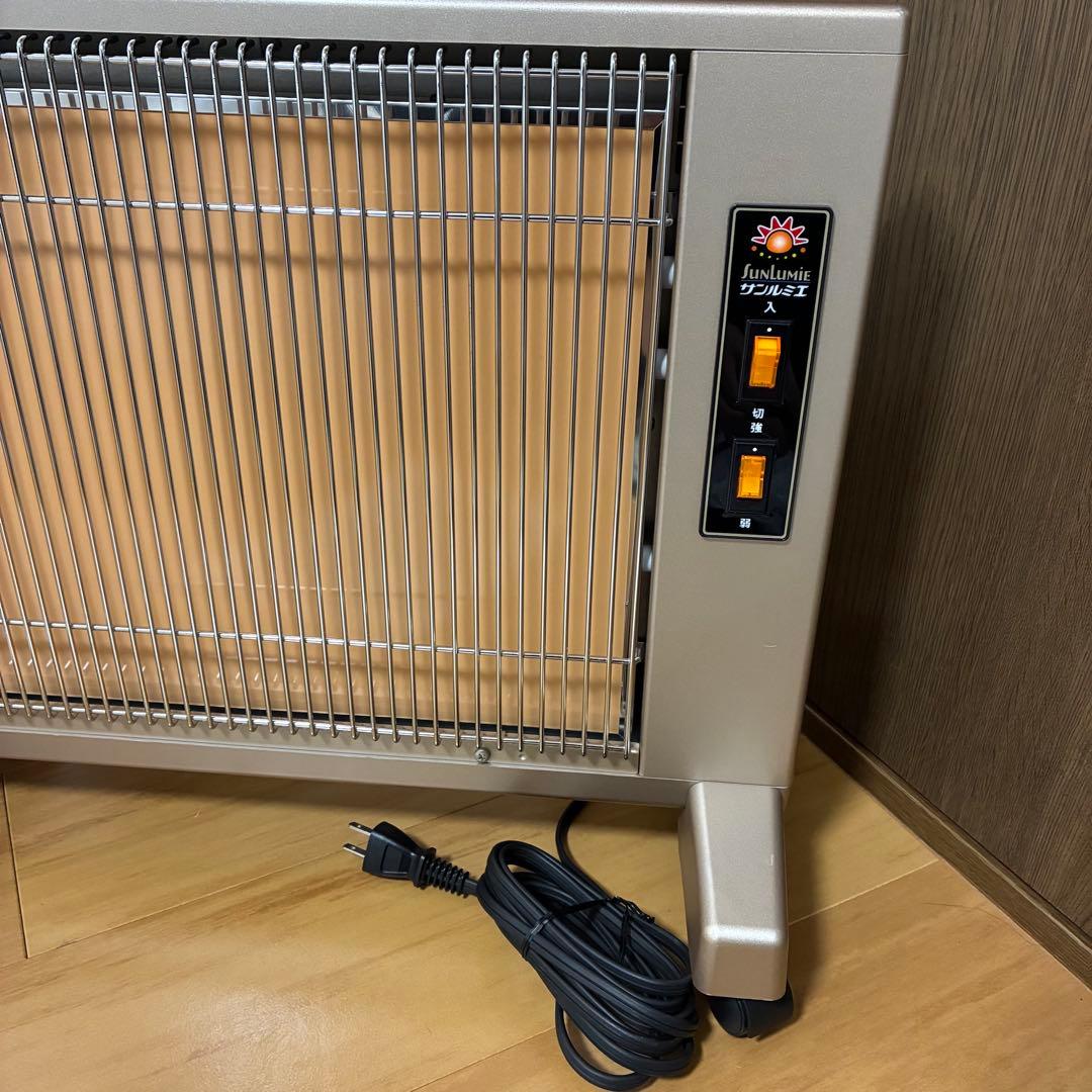 【美品】遠赤外線暖房器　E800LS　サンルミエ　ファンヒーター　④