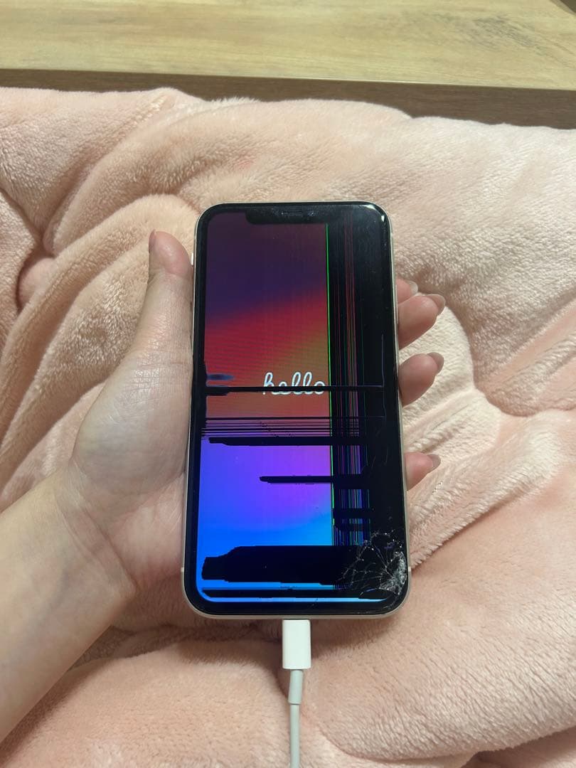 iPhone11 本体 画面ひび割れ ジャンク