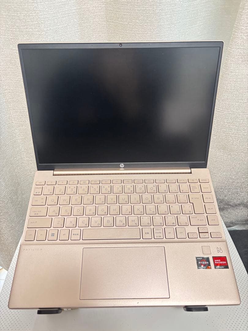 HP Pavilion Aero Laptop 13-beピンクベージュ