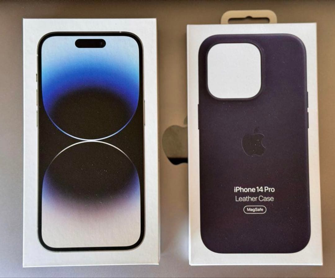 iPhone 14 Pro SIMフリー+ レザーケース (MagSafe)