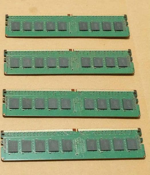 Crucial DDR4 8GB メモリ 4枚セット