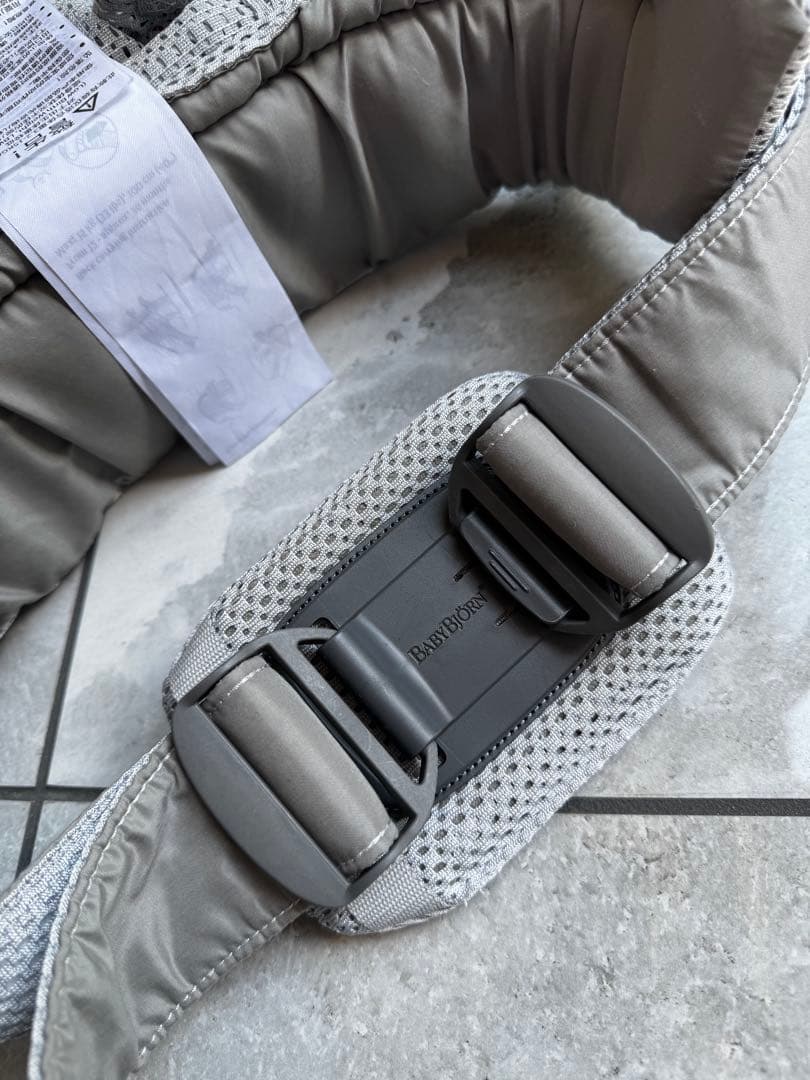 ベビービョルン抱っこ紐　ハーモニー