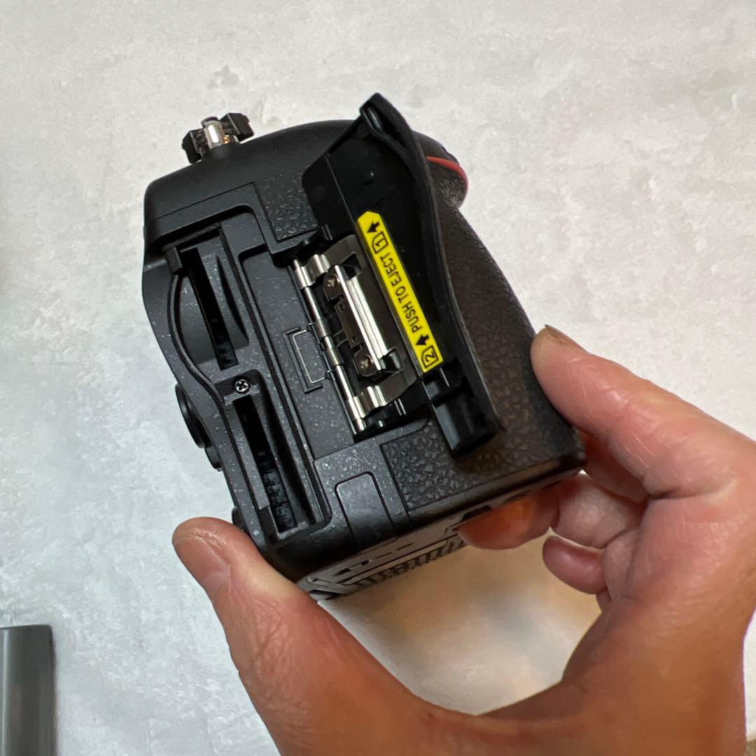 【メル21069】 ニコン NIKON D750