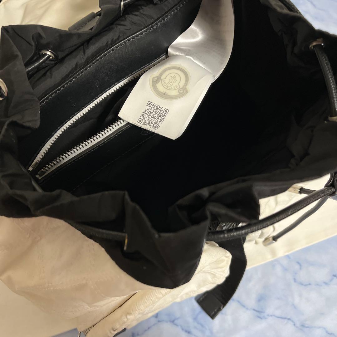 MONCLER DAPHINE LARGEキルティングリュックナイロン保存袋付