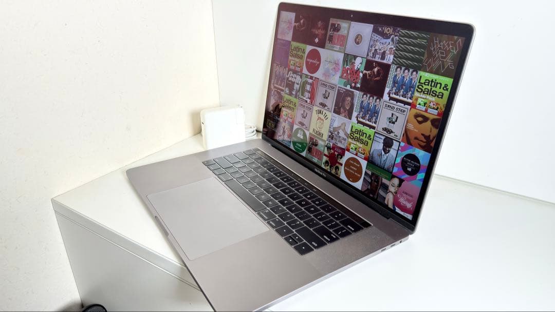 【未だ現役】MacBookPro2016 15”　i7/16GB/250SSD