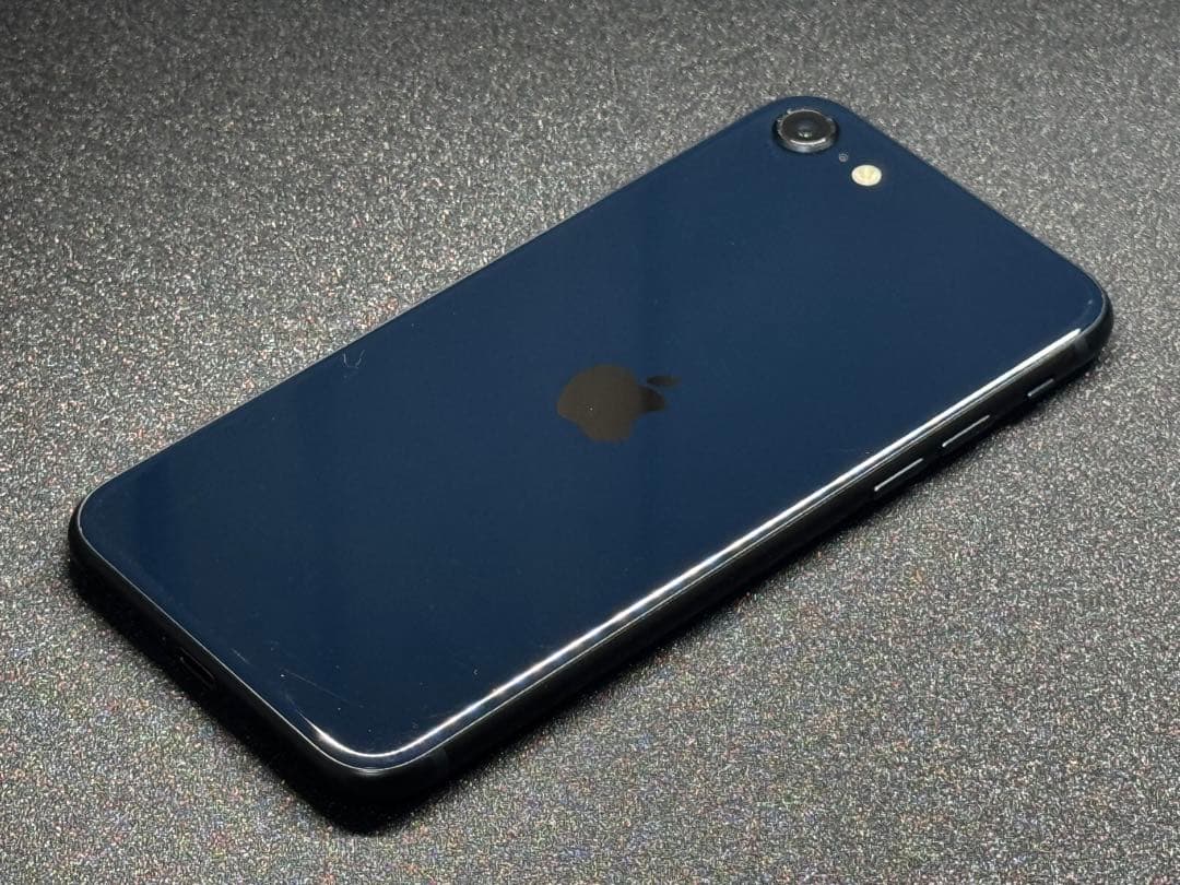 iPhone se 3 64GB SIMロックなし