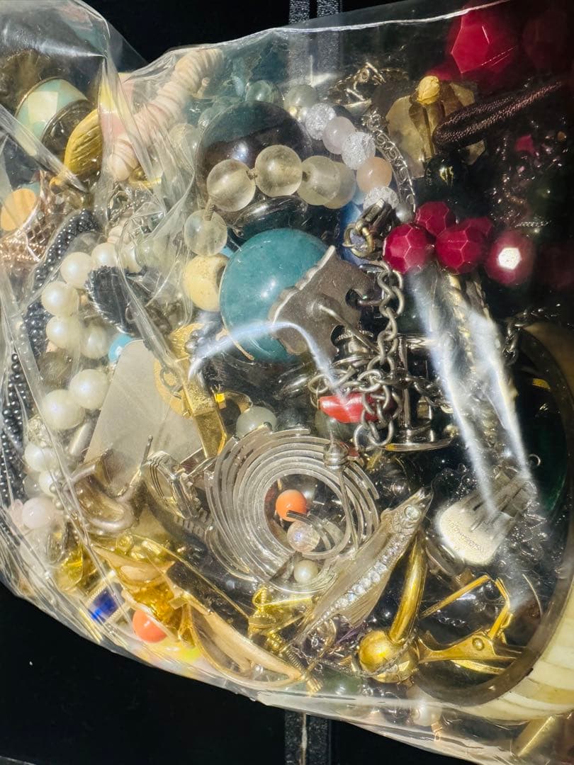 遺品整理品　アクセサリーまとめ