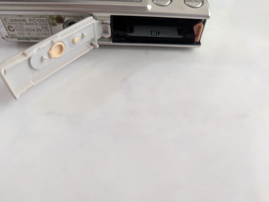 Canon　デジカメ(ジャンク)　バッテリー　充電器　セット