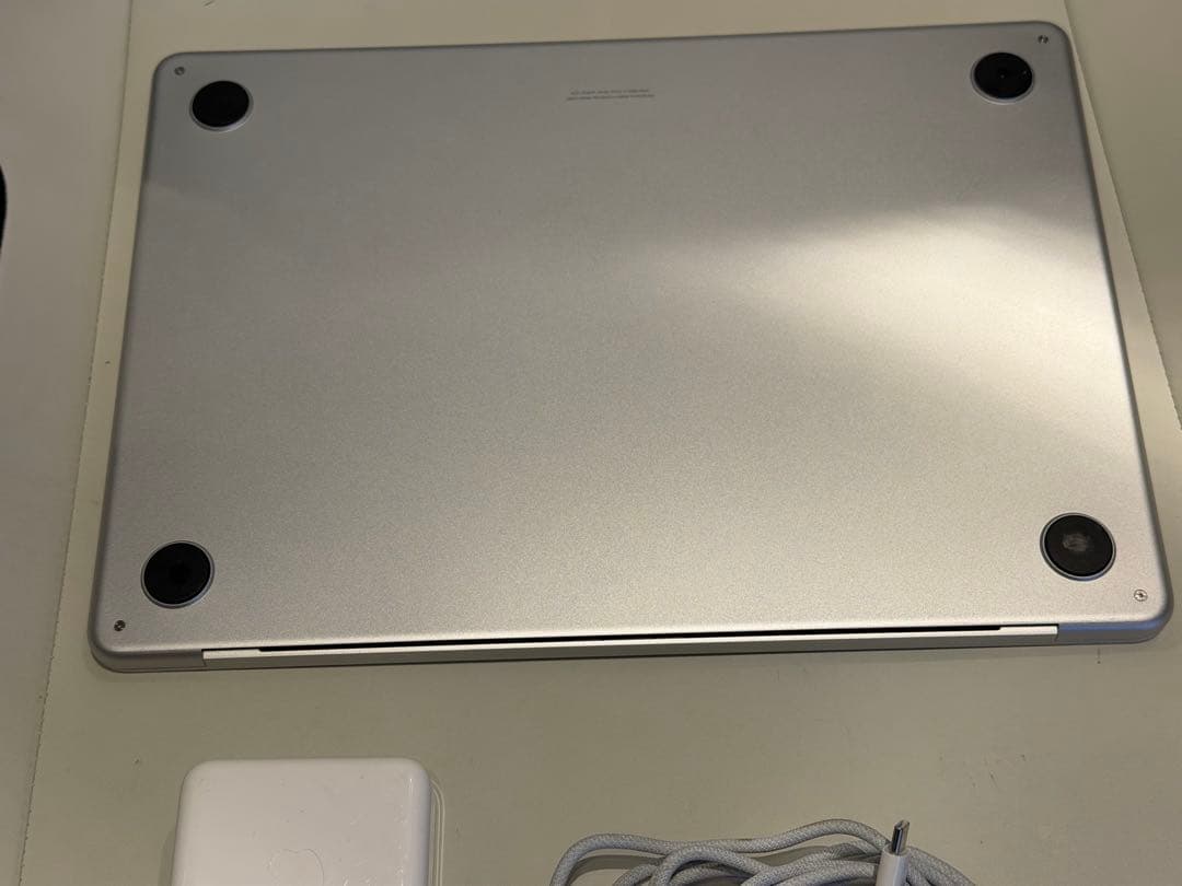 MacBook Air M2 13インチ 24GB 512GB US