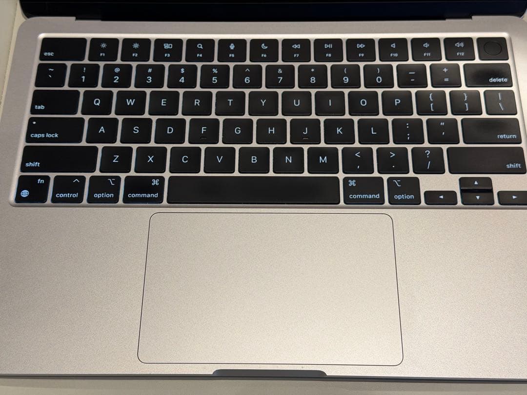 MacBook Air M2 13インチ 24GB 512GB US