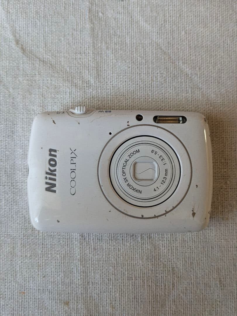 Nikon ／コンパクトデジタルカメラ COOLPIX S01