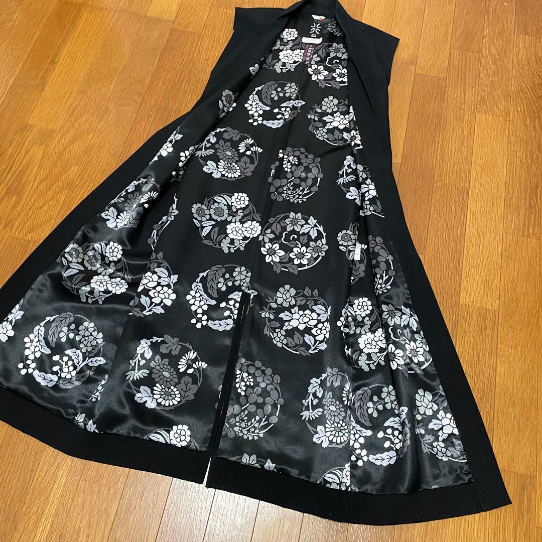 SOU•SOU 梳毛 羽織り 袷／ 濡羽色 × 花丸文様 ロングジレ S