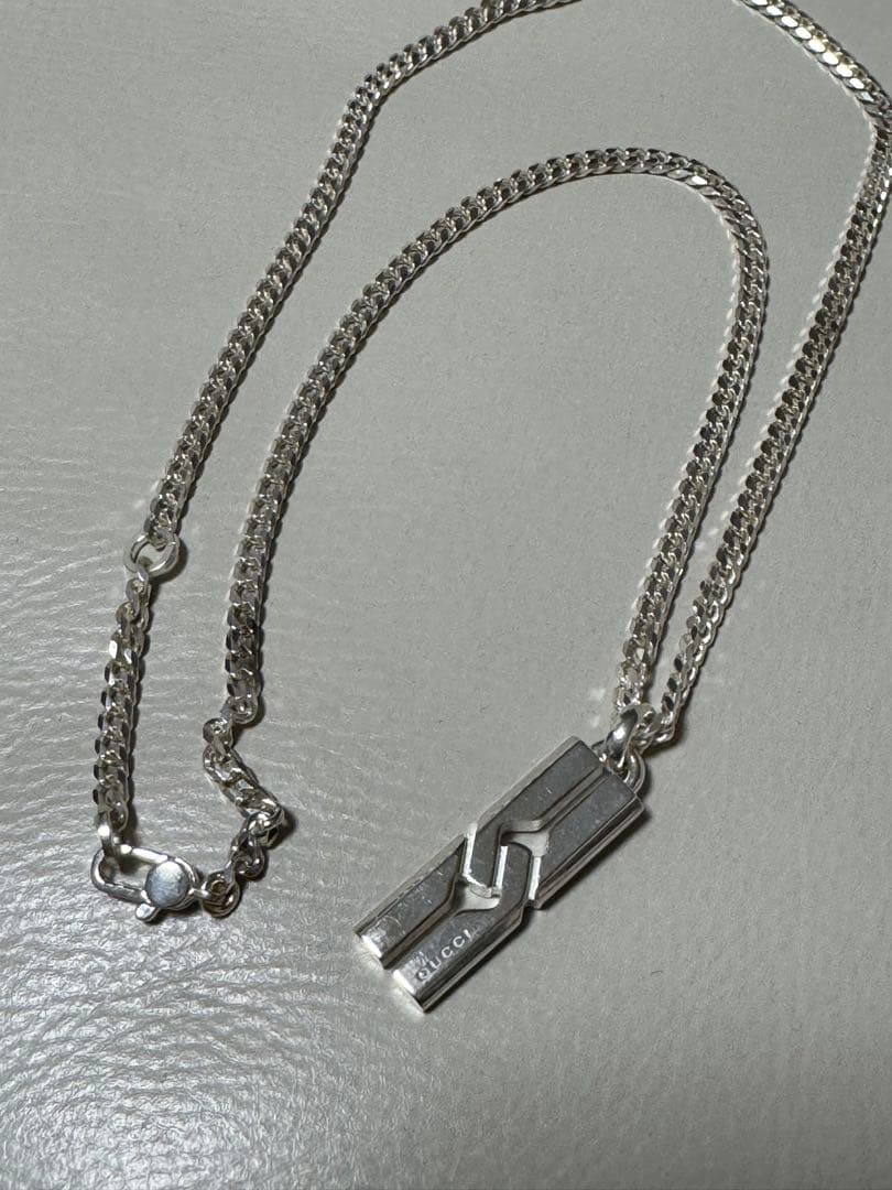 GUCCI（グッチ）　ノット インフィニティネックレス（SV925）