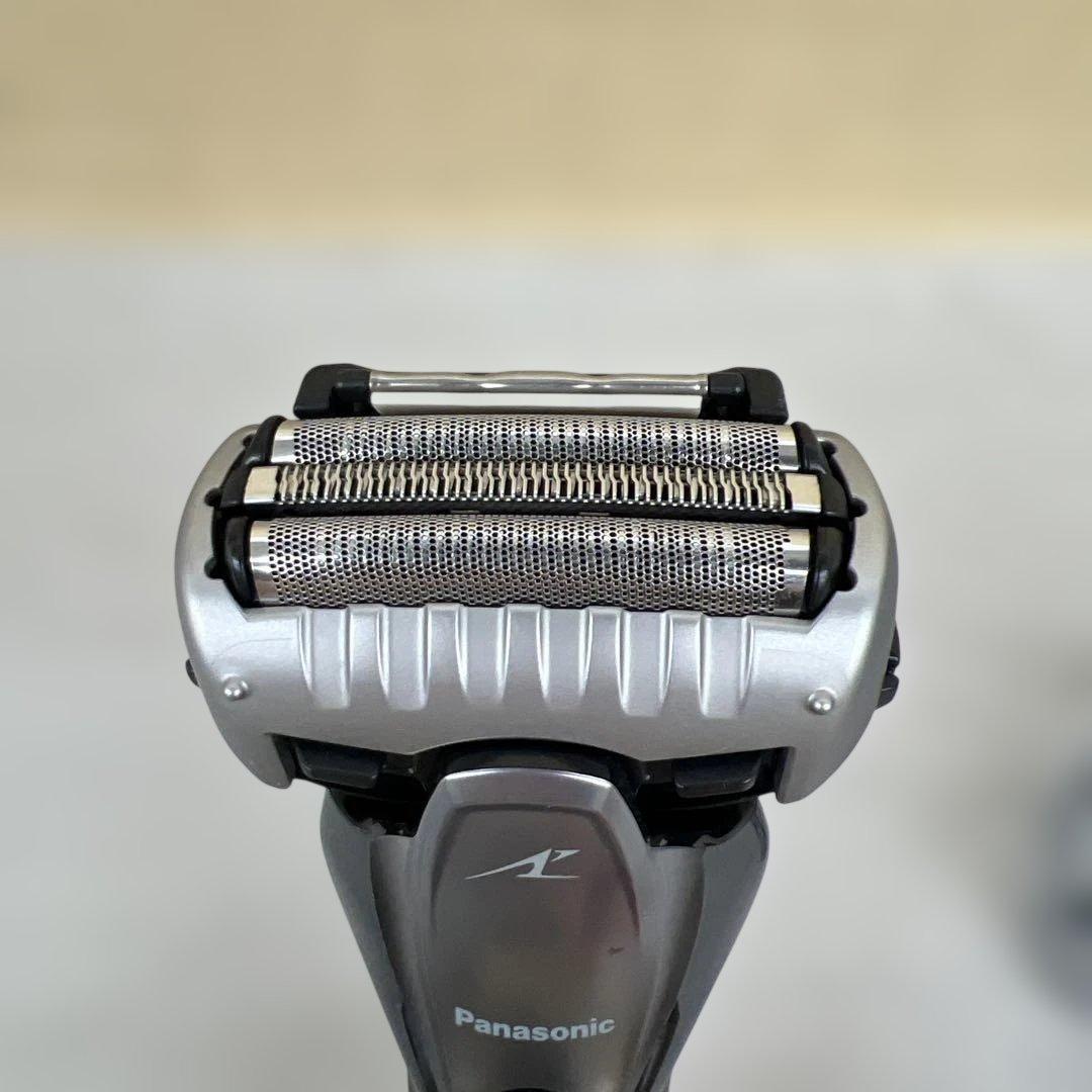 512545パナソニック ラムダッシュメンズシェーバー 3枚刃ES-ST8T-S