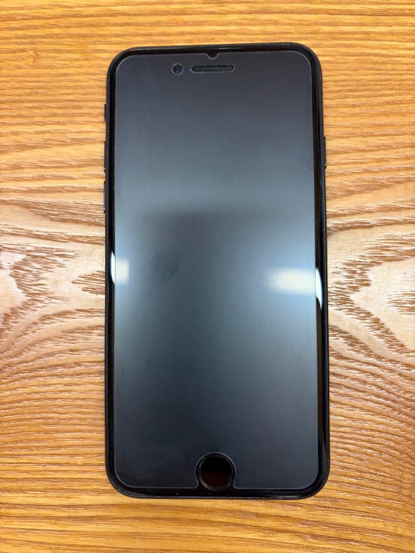 【Liora_K_0101】iPhone SE (第３世代)64GB