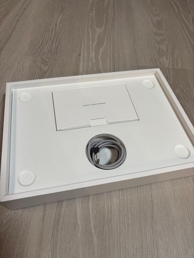 MacBook Air M2 13.6インチ　スペースグレー