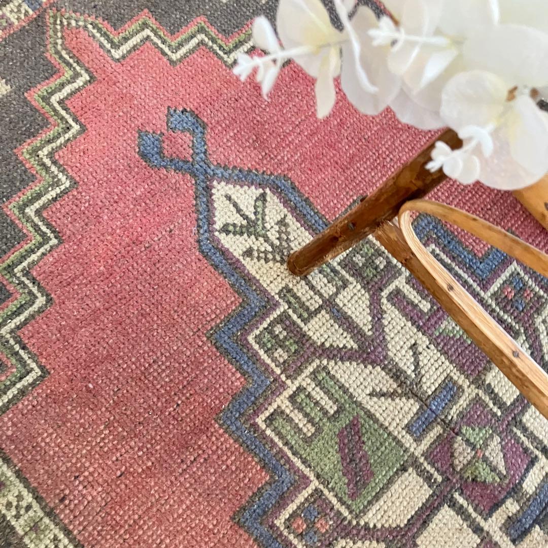 大きめ63×119上質くすみ大人ピンク　グレーメダリオン　トルコヴィンテージラグ