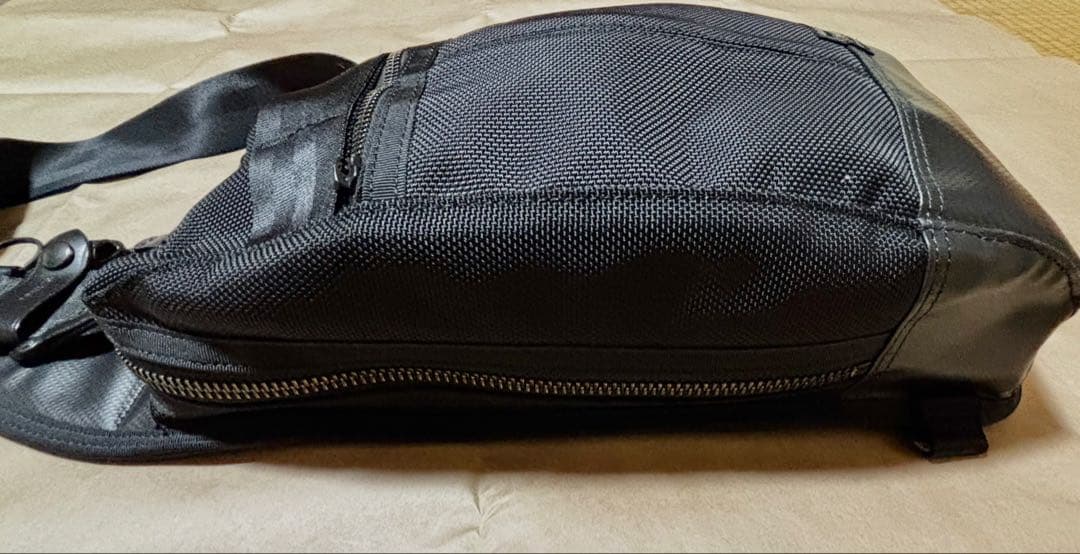 【美品】 PORTER ヒートスリングショルダーバッグ　ボディバック　吉田鞄