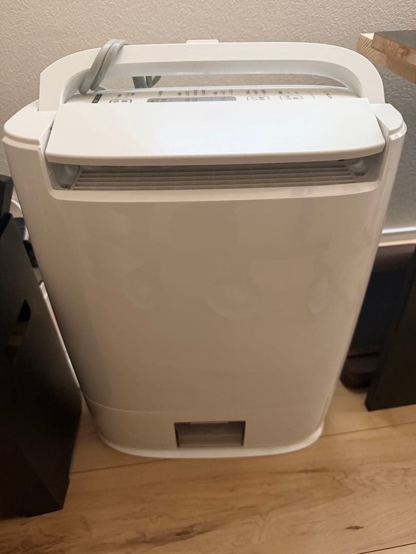 美品 パナソニック 衣類乾燥除湿機 ホワイト F-YZTX60-S