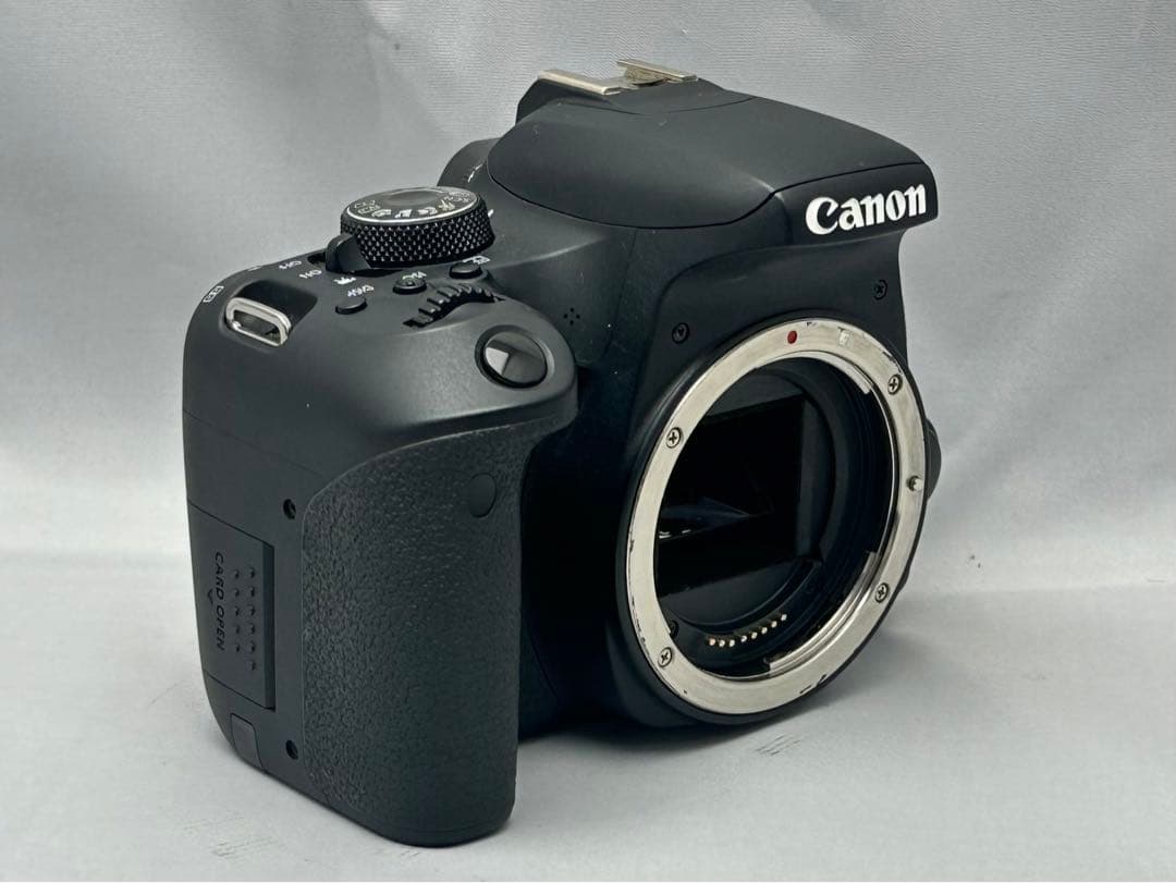 ショット数3,200の極美品！一眼レフカメラ Canon kiss x9i ♪