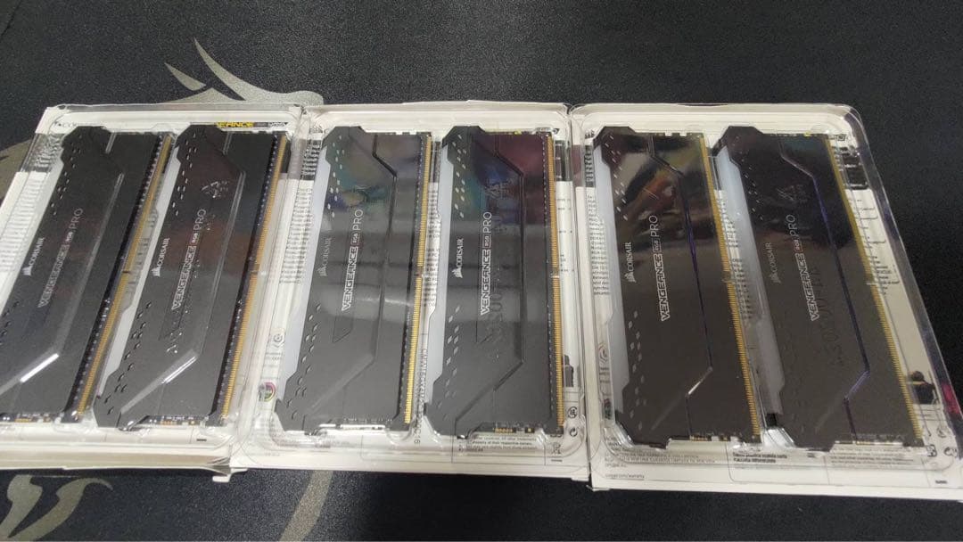 LED付メモリ CORSAIR DDR4-3200 8GBx6枚