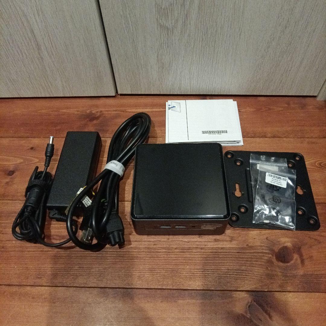 intel NUC BOXNUC8i5BEH ミニPC Windows11